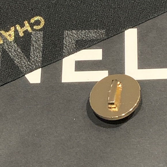 Chanel 2022 Christmas packaging ribbon and pearl - Picture 8 of 9